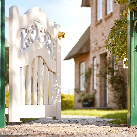 Reethues Maj - Links